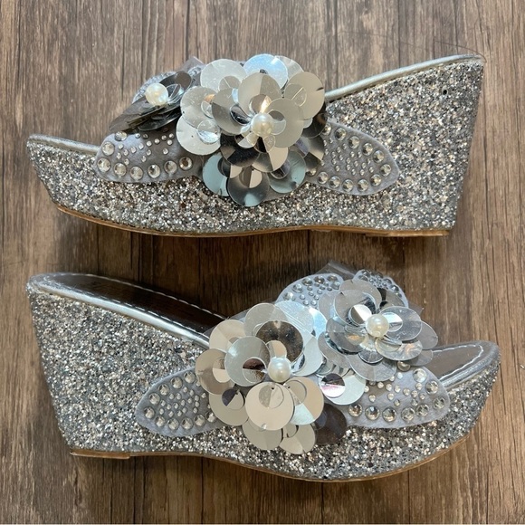 Women’s Silver Glitter Floral Wedges Platform Sandals Size 8 - Picture 4 of 12